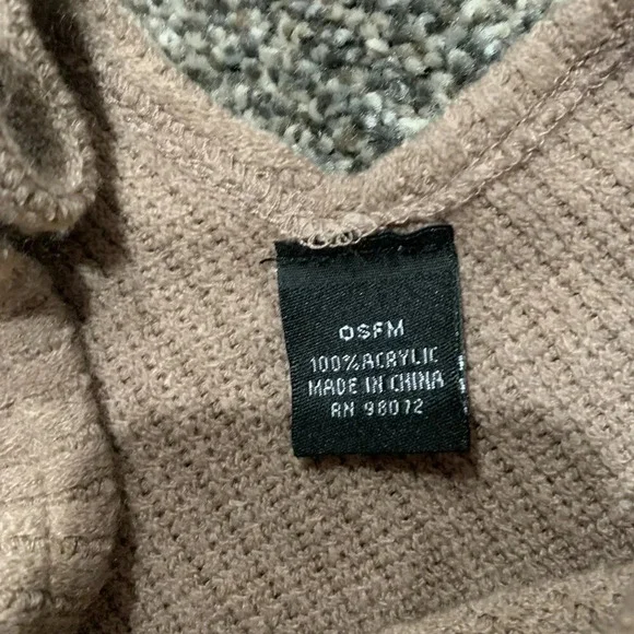 Khaki Sweater Shawl - OSFM - Picture 2 of 2